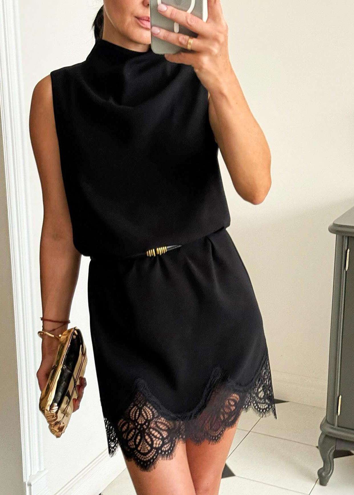 Women's lace sleeveless straight dress