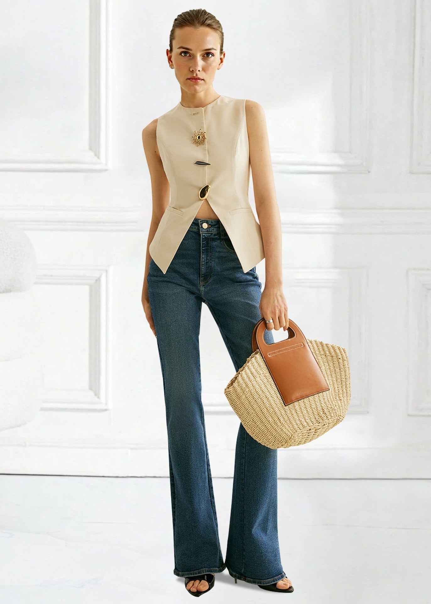 Women's Solid Color Sleeveless Vest with Decorative Buttons, Elegant Style